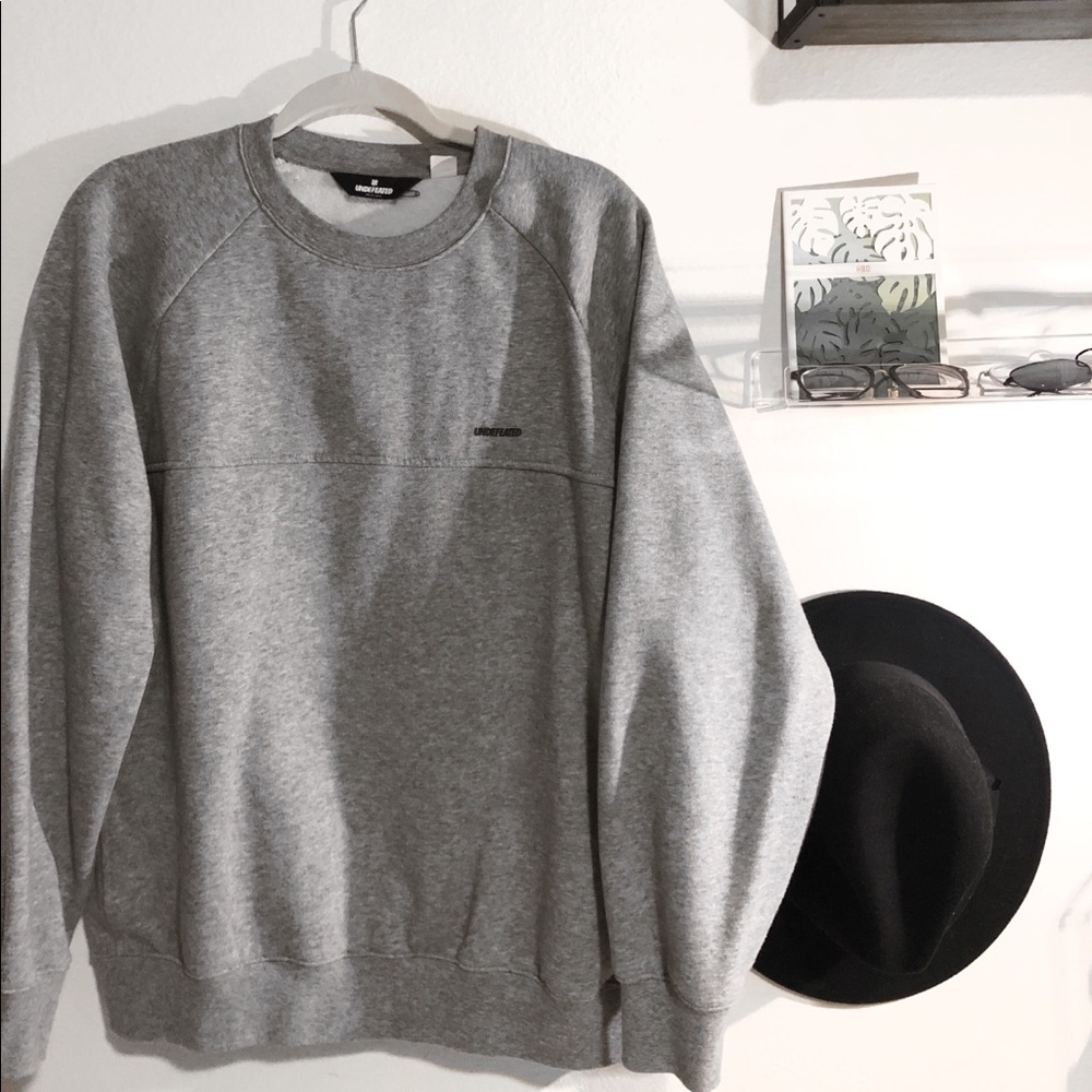 Undefeated crew neck